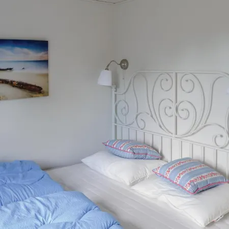 5 Bedroom Awesome In Hadsund Holiday home *