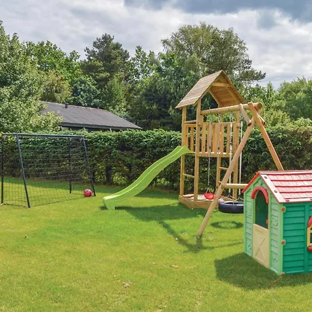 5 Bedroom Awesome In Hadsund Norre Hurup
