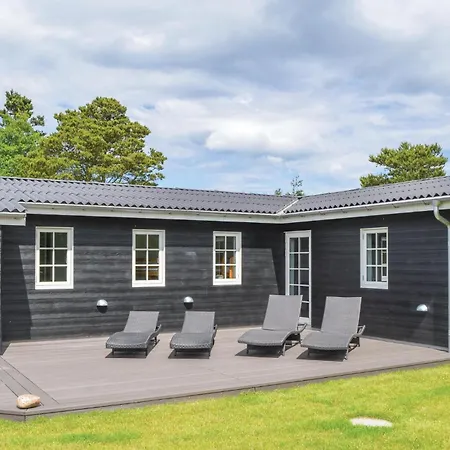 Дом отдыха Nice Home In Hadsund With Wifi